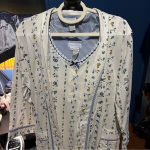 NWT VINTAGE NIGHT GOWN AND ROBE​​